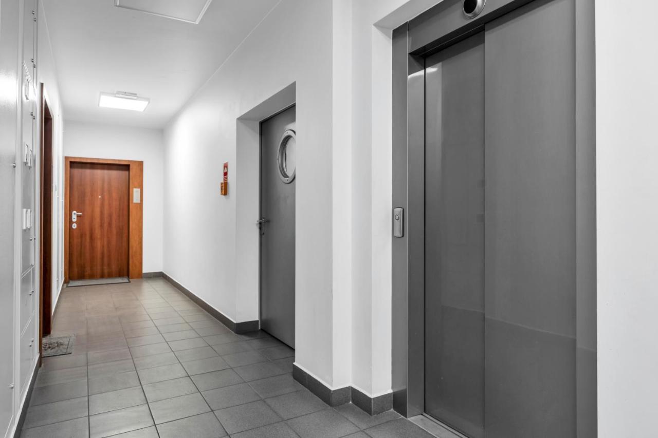 1Br New Apt 20Min Centre Parking وارسو المظهر الخارجي الصورة